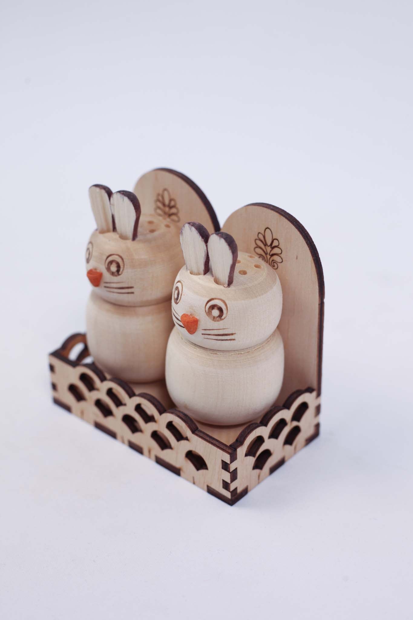 Two Small Salt Shakers (set with kittens)